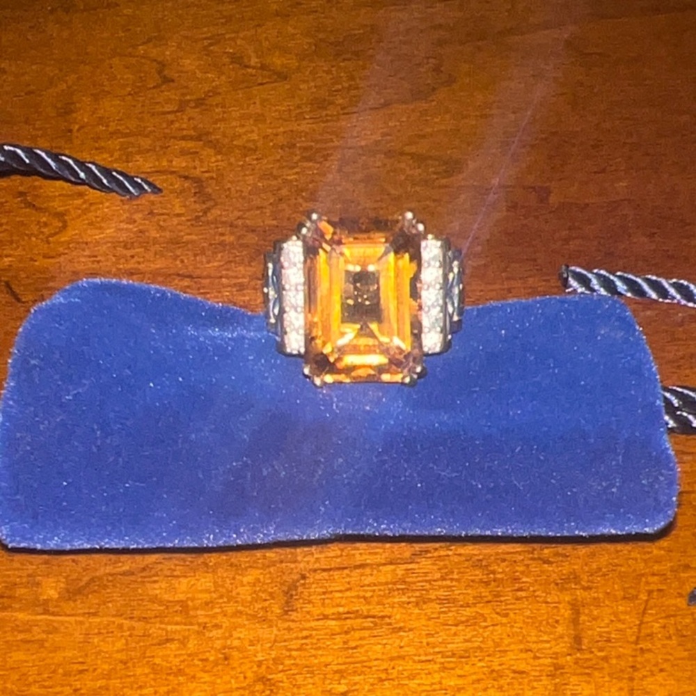 Gems En Vogue Elegant Gemstone Ring with Silver Accents. NWOT.